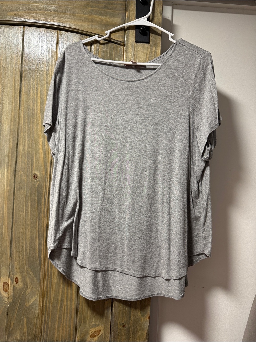 Philosophy Heather Gray Short Sleeve Layered Hem Tee